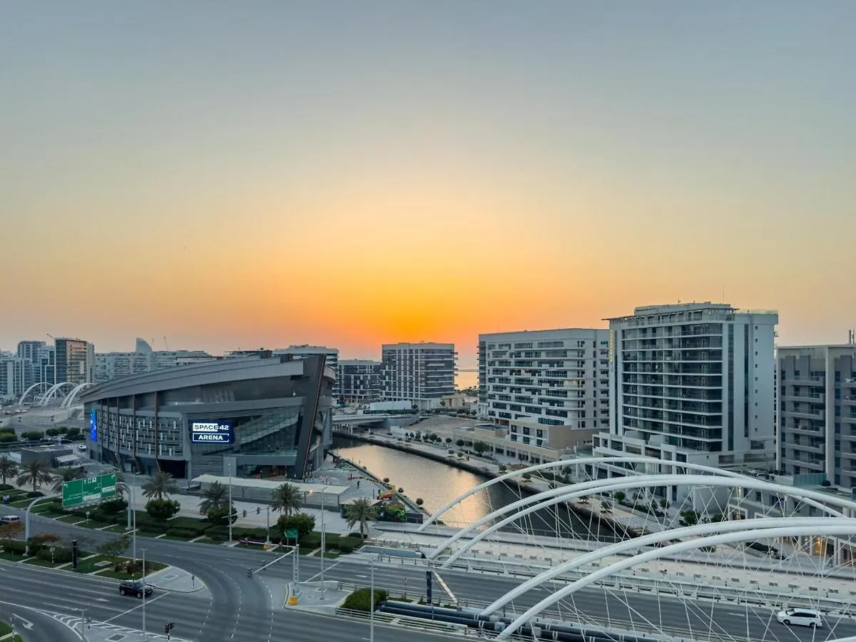 Designer'S Finishing - Rooftop Pools - Modern Oasis - Family Heaven - Full Canal Views - Sunset Raha Views - 2 Min Walk From Space42 Arena Abu Zabi