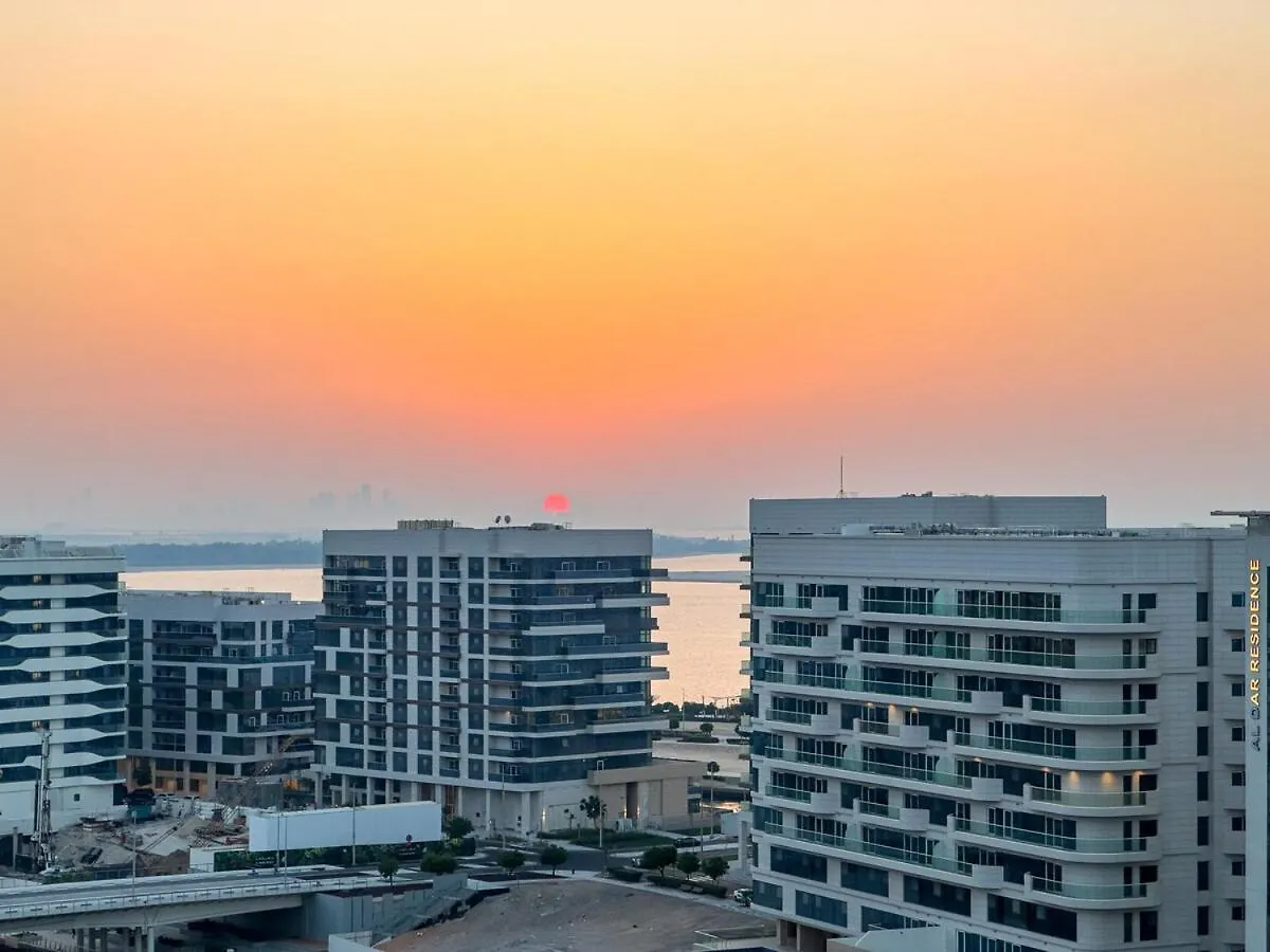 Designer'S Finishing - Rooftop Pools - Modern Oasis - Family Heaven - Full Canal Views - Sunset Raha Views - 2 Min Walk From Space42 Arena Abou Dabi Appartement